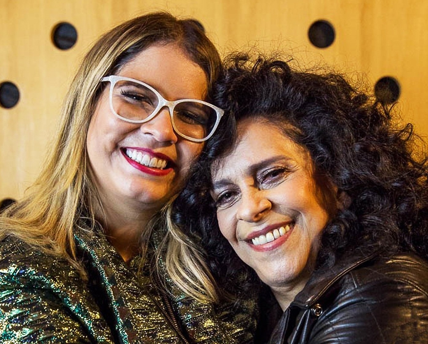 Encontro antológico de Gal Costa com Marília Mendonça reverbera na trilha sonora da novela 'Quem ama cuida'