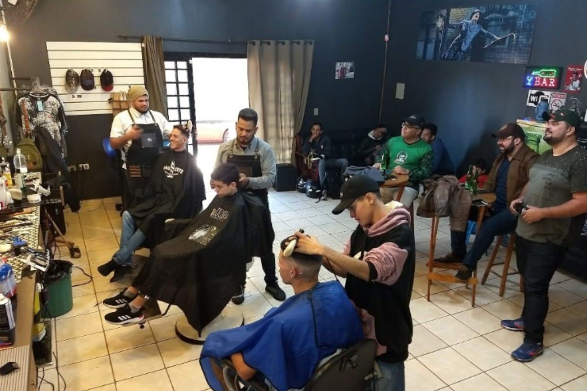 Quanto custa ir à barbearia no mês dos Pais? Pesquisa do Procon mostra diferença de até 400% em MS