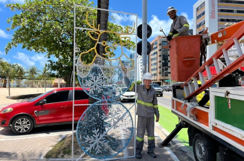 Maceió amplia decoração natalina com túnel luminoso, presépios e vilas temáticas