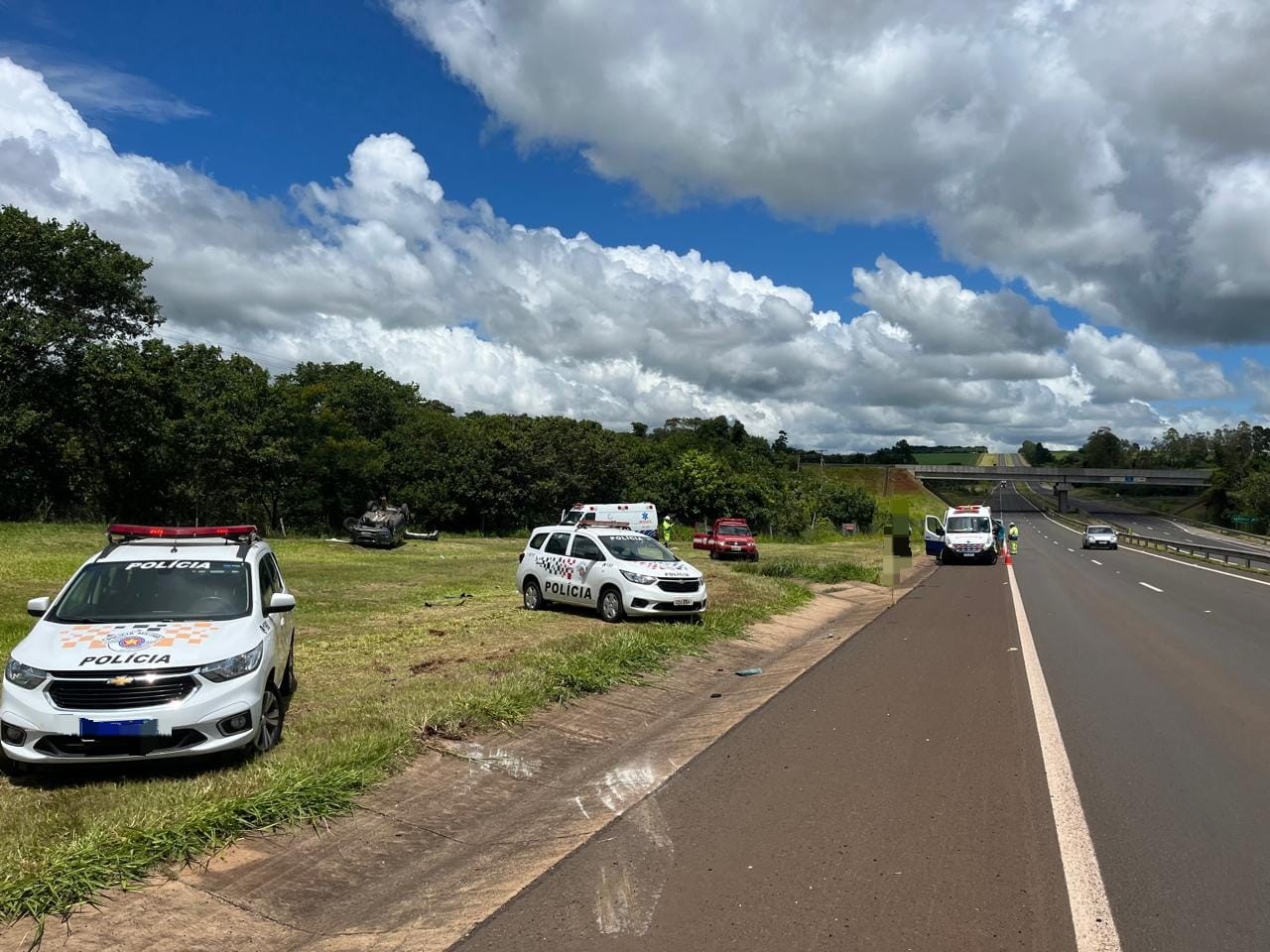 Bebê, de 1 ano, morre após carro capotar na Rodovia Raposo Tavares, em Rancharia 