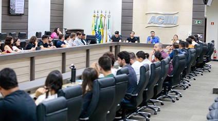 Maringá tem “escola de líderes” formada por jovens empreendedores