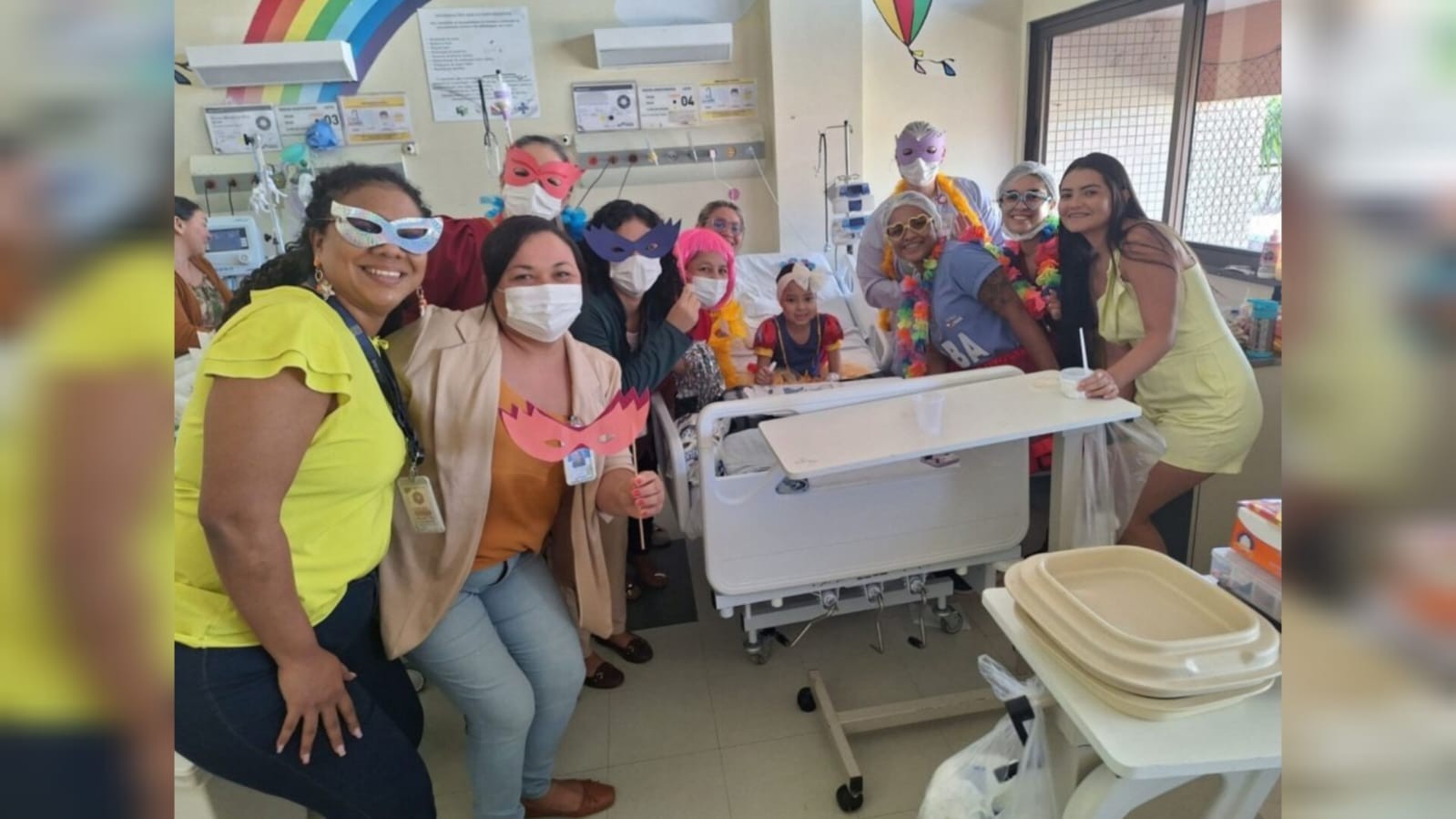 Carnaval transforma rotina hospitalar e leva alegria a pacientes no Regional de Santarém