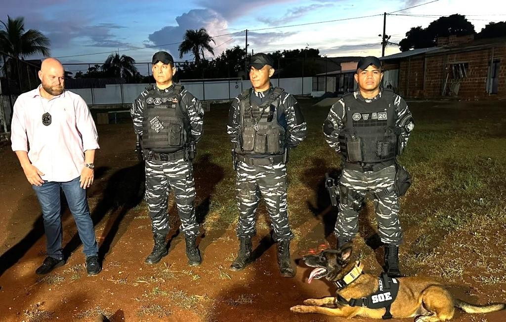 Policiais e cão farejador de MT são enviados para ajudar nas buscas por fugitivos da Penitenciária Federal de Mossoró (RN)