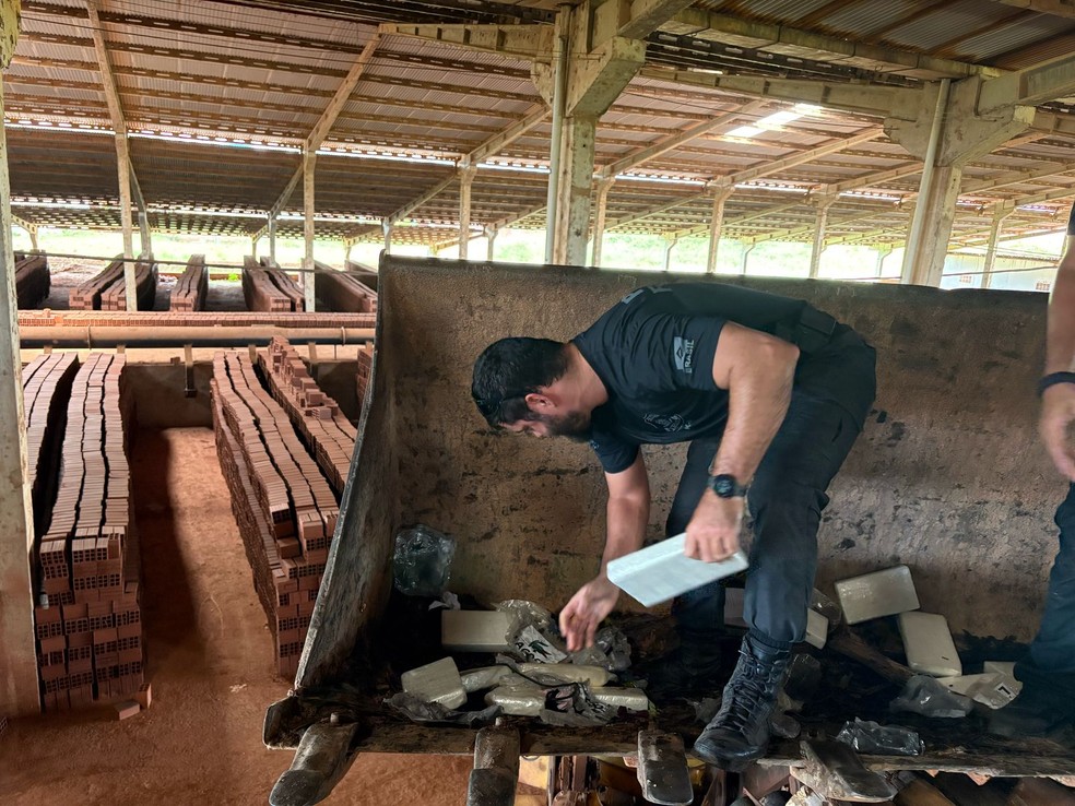 PF incinera uma tonelada cocaína apreendida em operação em São José de Ribamar — Foto: Divulgação/ PF