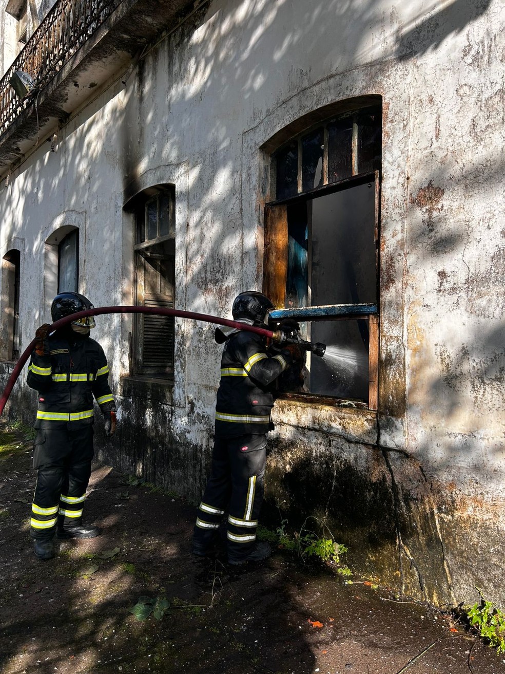 Incêndio atinge residência histórica do Barão de Ceará-Mirim; — Foto: Reprodução/CBMRN