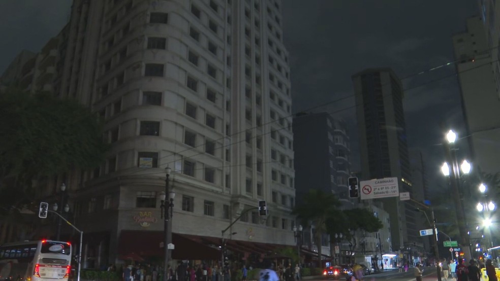 Esquina das avenidas Ipiranga e São João, no Centro de São Paulo — Foto: TV Globo