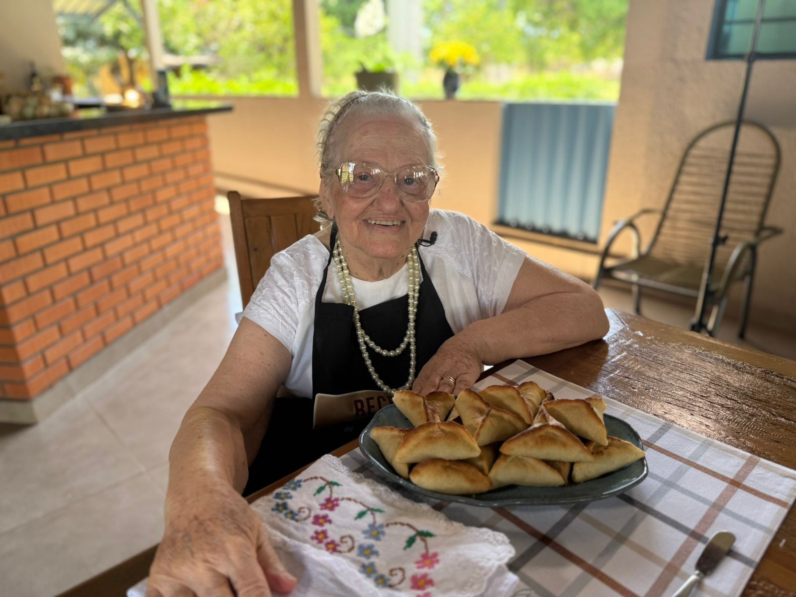 Receita de Família: descendente de libanês ensina a preparar esfihas