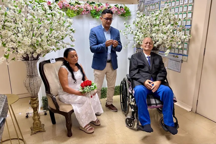 Primeiro casamento dentro da UTI do Hospital Ophir Loyola celebra 45 anos de amor e esperança, no PA