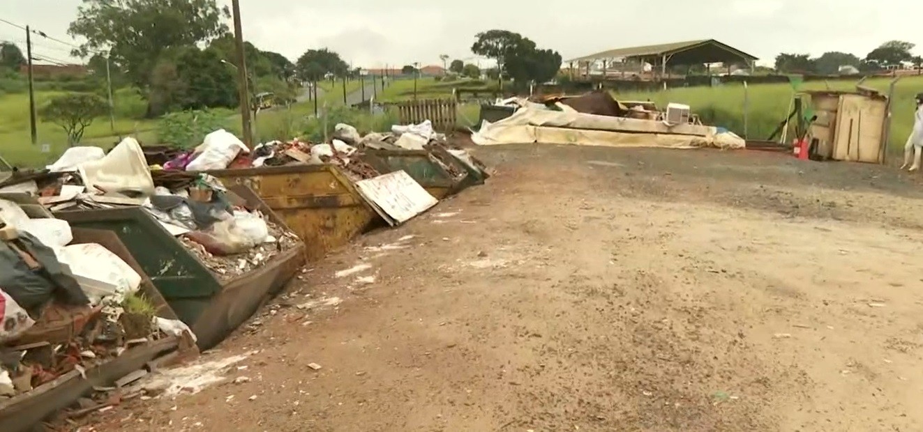 Sem serviço de caçambas: ecopontos de Limeira são fechados e bairros têm descarte irregular 