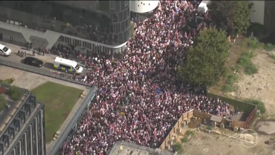 Tommy Robinson: quem é o ativista britânico de extrema direita, apoiado por Elon Musk - Anti-islâmico e líder do mega protesto contra imigrantes em Londres, ele cumpriu quatro penas de prisão e mantém laços estreitos com o movimento MAGA, de Trump.