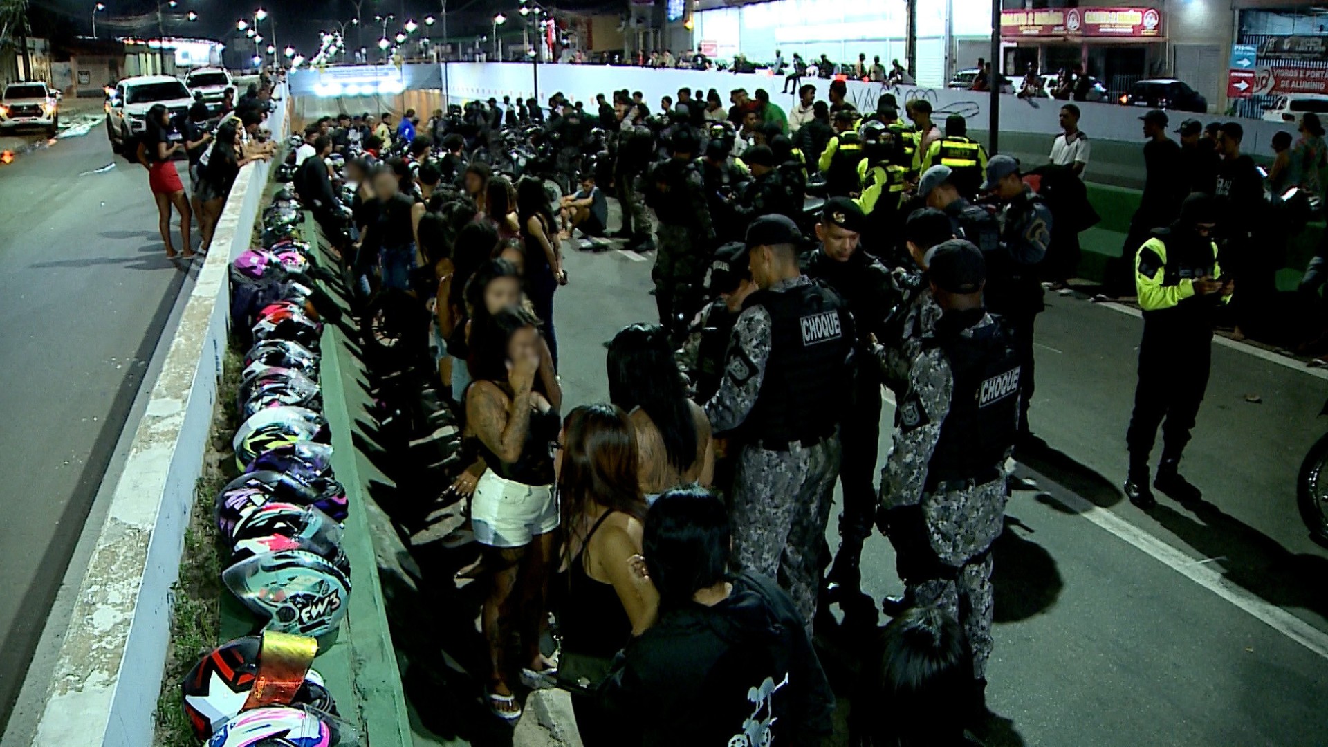 Operação interrompe 'rolezinho' e apreende 108 motos em São Luís