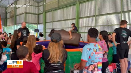 Estudantes realizam ação solidária de Páscoa com a rede pública de ensino