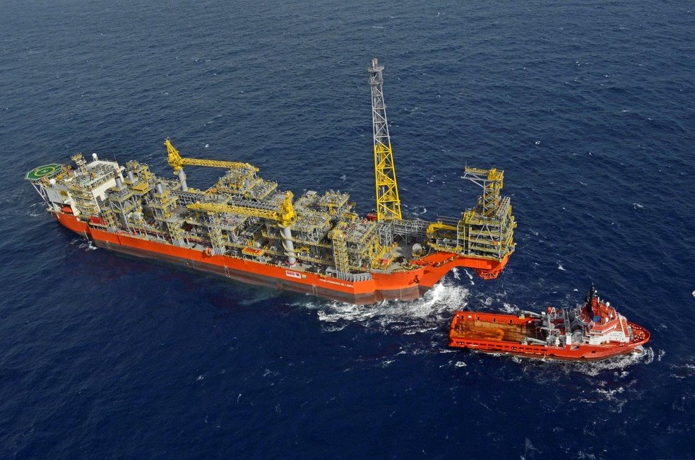 Plataforma FPSO Pioneiro de Libra, da Petrobras, no bloco de Libra — Foto: Divulgação