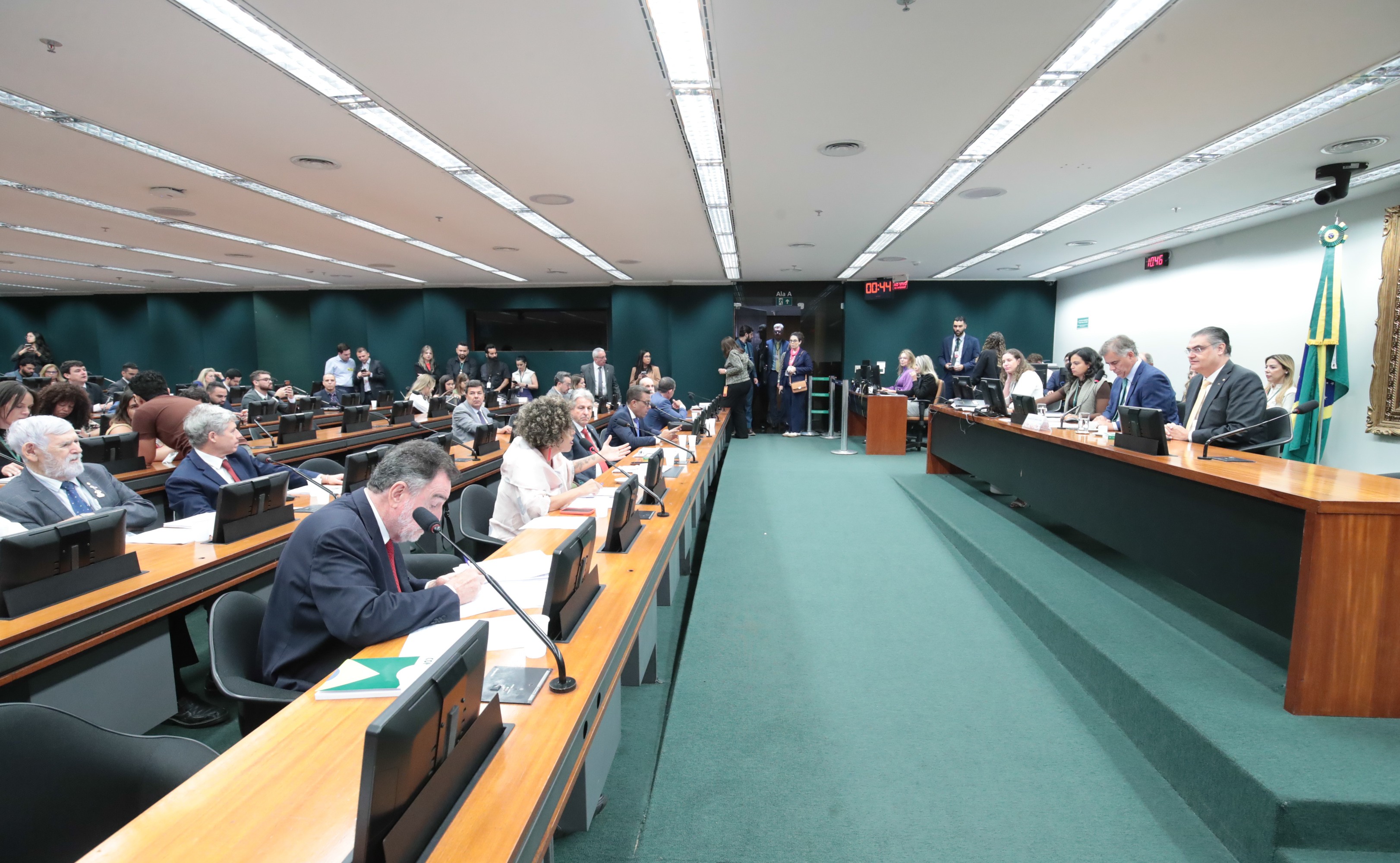 CCJ da Câmara aprova PEC que reduz maioridade penal: como vo