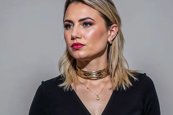 Juliana Maria Teixeira da Costa, vice-prefeita de Ribeira (SP), foi denunciada por usar R$ 41,2 mil de verba pública para pagar 'casamento espiritual' — Foto: Redes Sociais