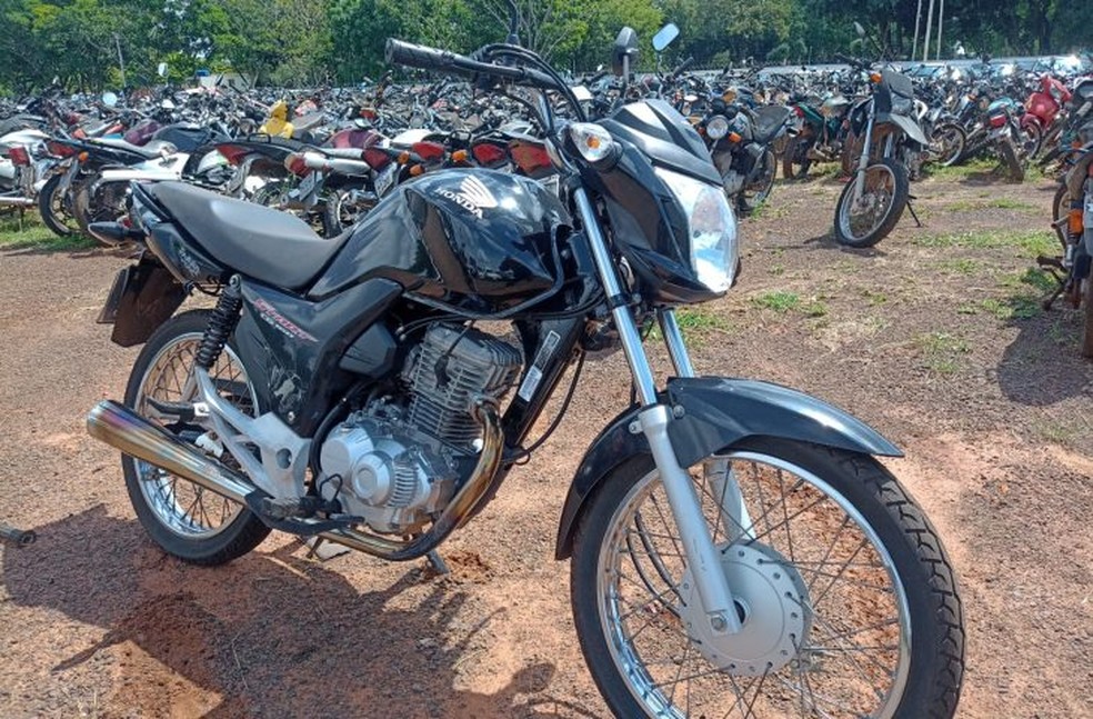 Motocicleta em leilão. — Foto: Reprodução