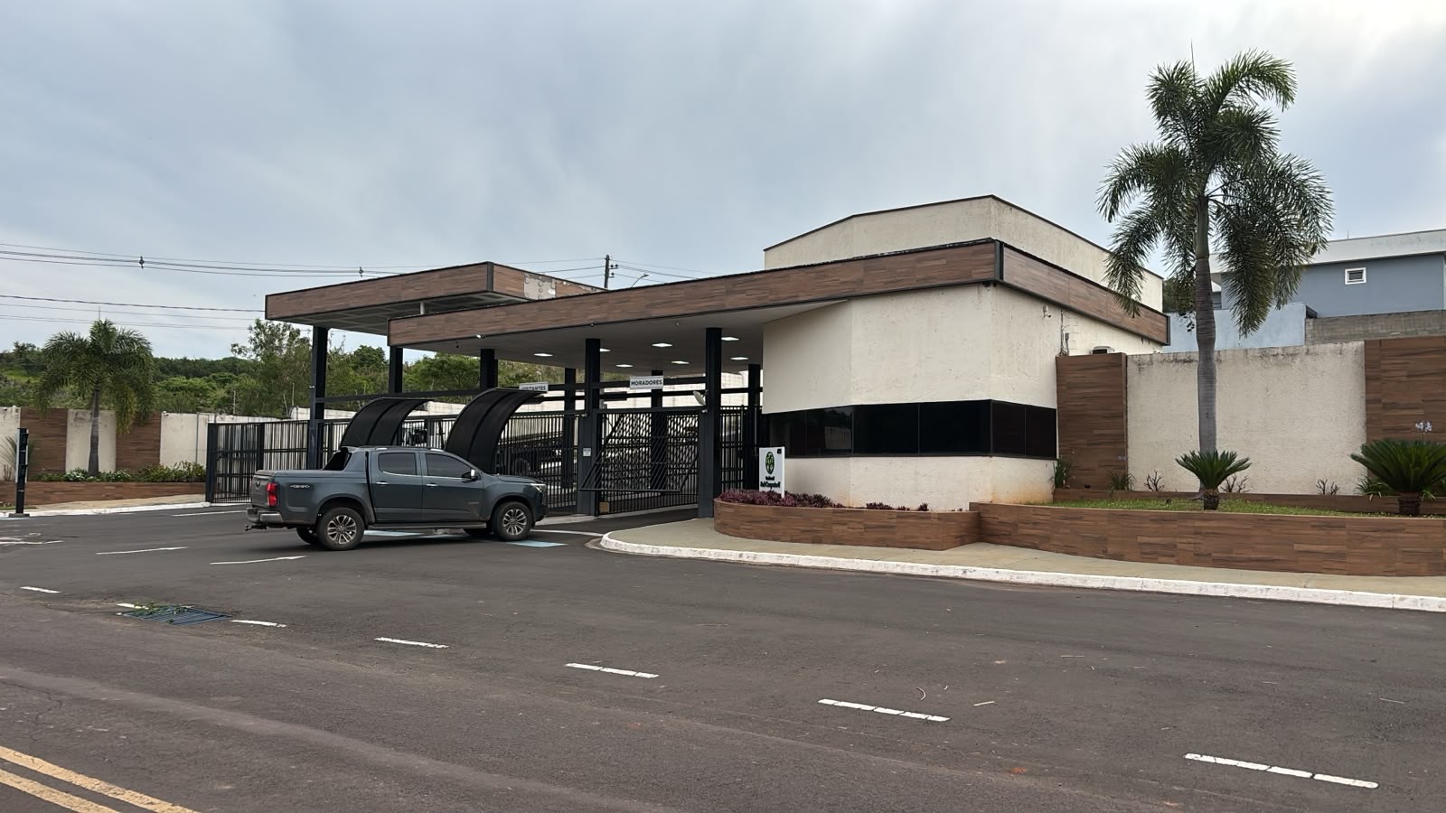 Trabalhador morre após sofrer descarga elétrica e cair de construção em condomínio de Piracicaba