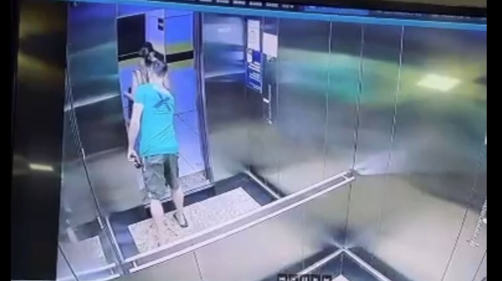 Mulher denuncia homem por importunação sexual em elevador de prédio comercial em Fortaleza — Foto: Reprodução