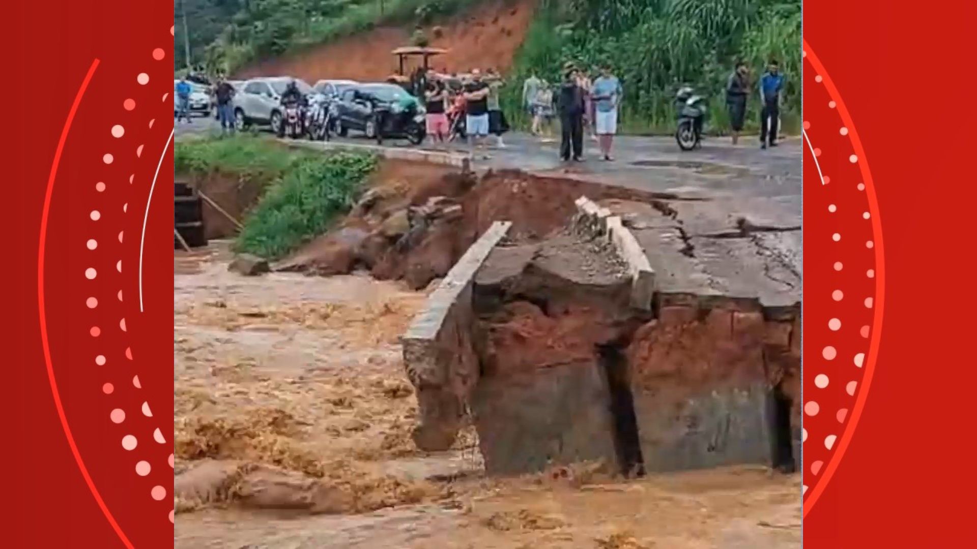 VÍDEO: chuva intensa arrasta estrada e  ponte em Afonso Cláudio, no ES