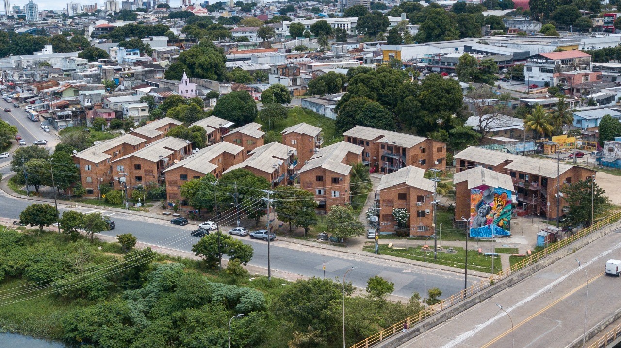 Moradores do Parque Residencial Gilberto Mestrinho são convocados para regularizar imóveis, em Manaus
