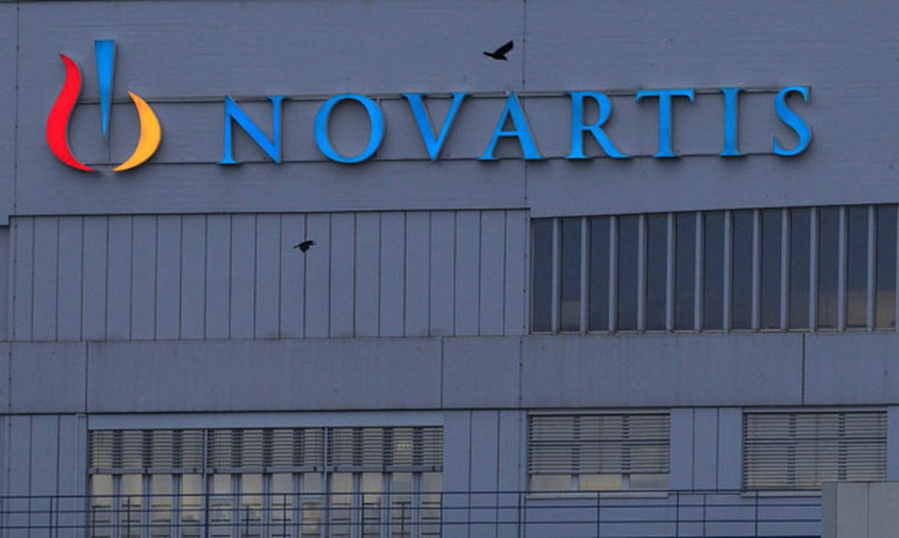 Fachada da sede da Novartis em Basel, na Suíça.  — Foto: Arquivo/Arnd Wiegmann/Reuters