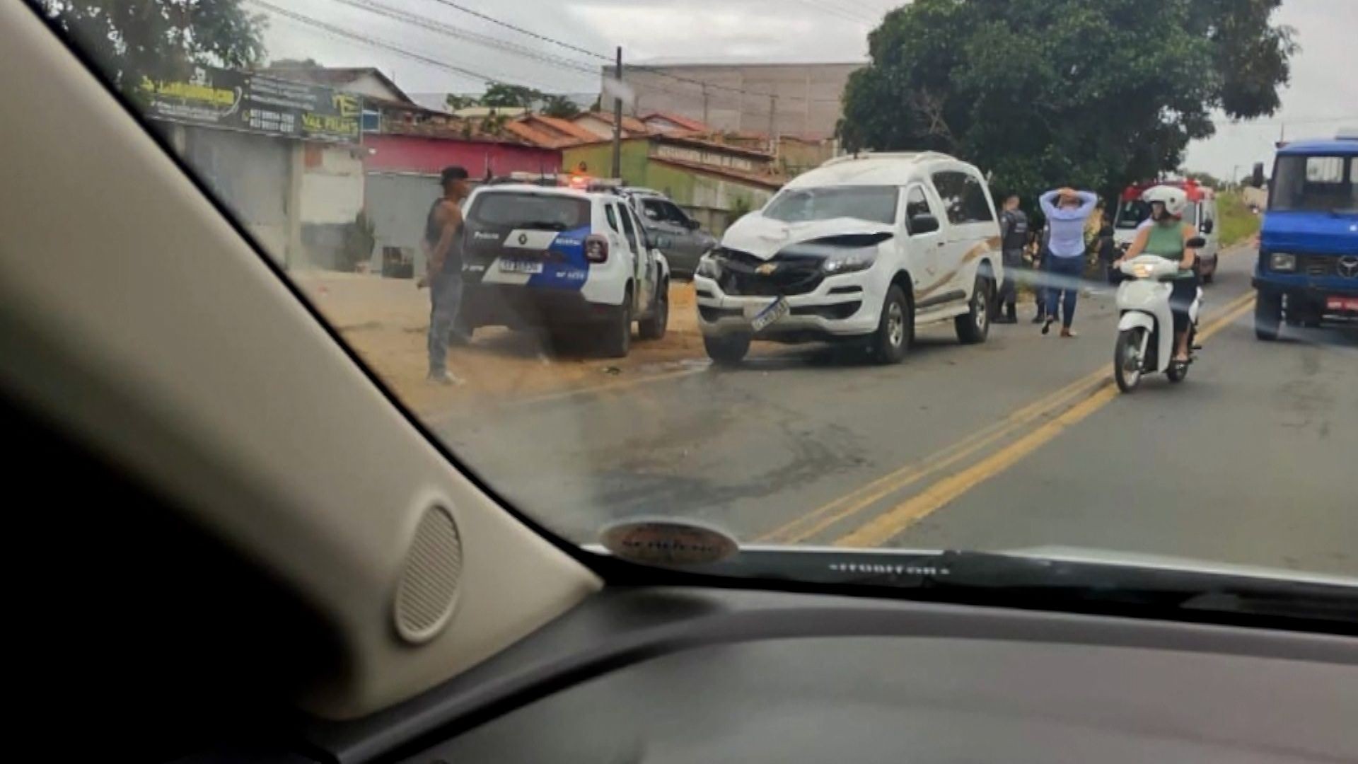 Ciclista morre atropelado por carro de funerária no ES