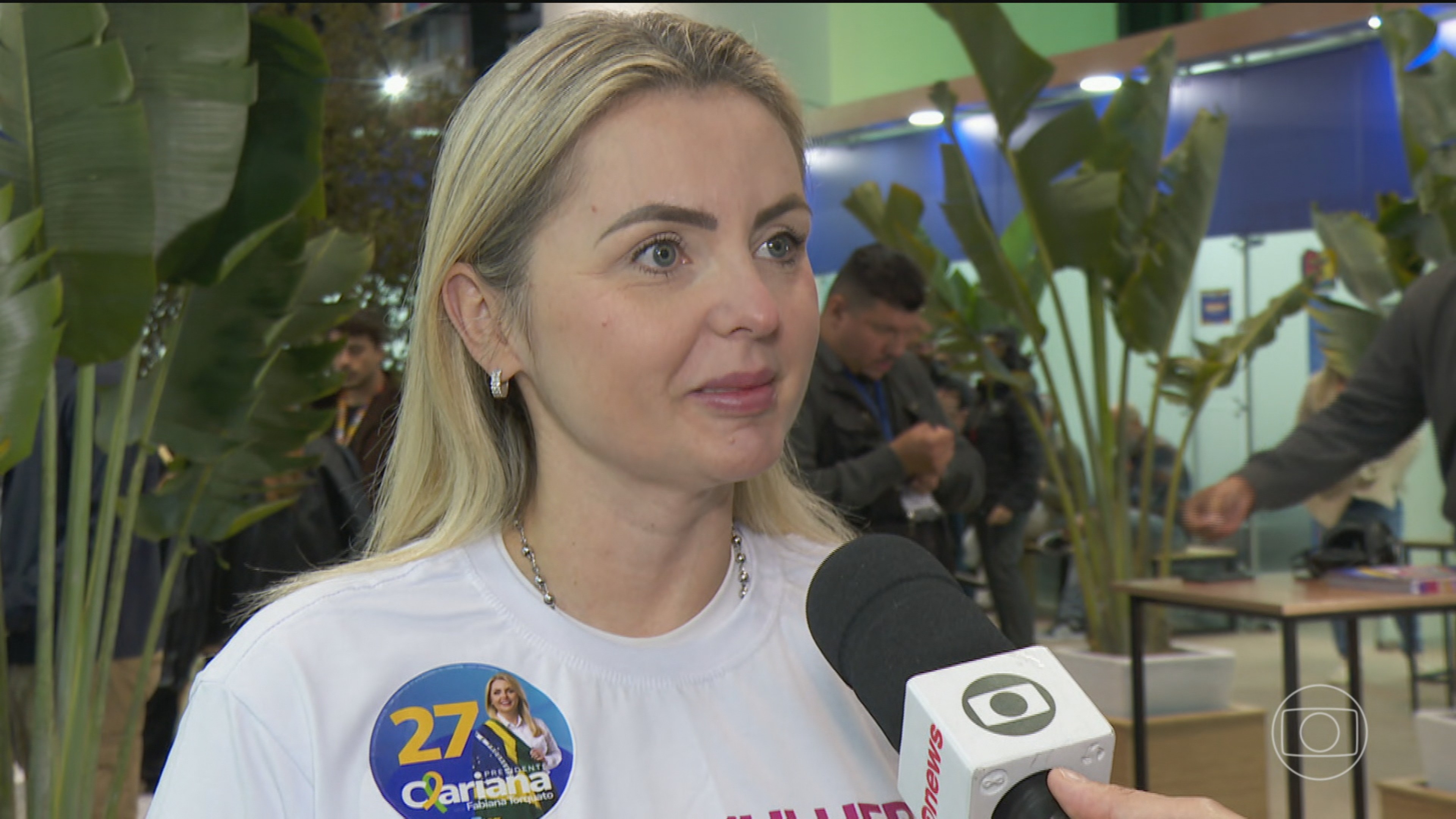 Clariana Barão, candidata da Democracia Cristã à Presidência, faz campanha em São Paulo