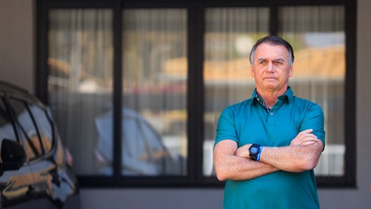 Quaest: crescem rejeições a Bolsonaro, Eduardo, Michelle, Ciro e Ratinho Jr. para a disputa de 2026 - Pesquisa divulgada nesta quinta-feira (18) mostra que ex-presidente e sua família são os nomes com rejeição acima de 60%.