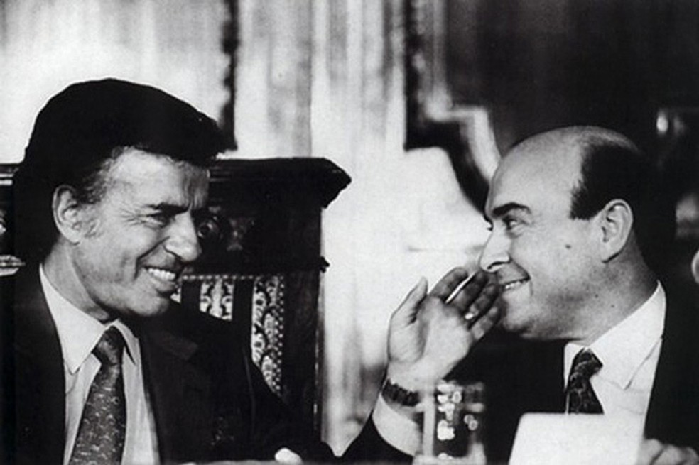 O ex-presidente argentino Carlos Menem e o ministro Domingo Cavallo — Foto: Sol Vázquez/Archivo Infojus Noticias