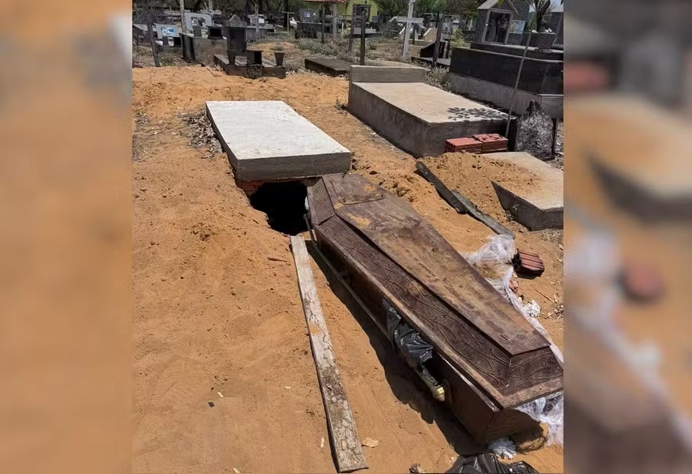 Caixão com corpo dentro é encontrado fora do túmulo em cemitério no  Tocantins | G1