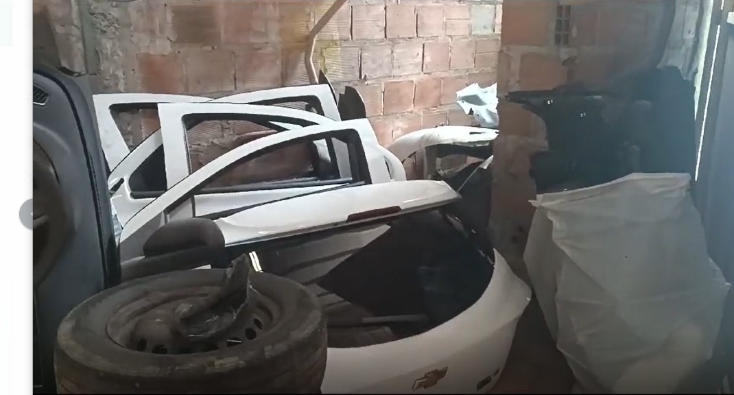 Polícia desarticula desmanche de carros roubados na periferia de Salvador