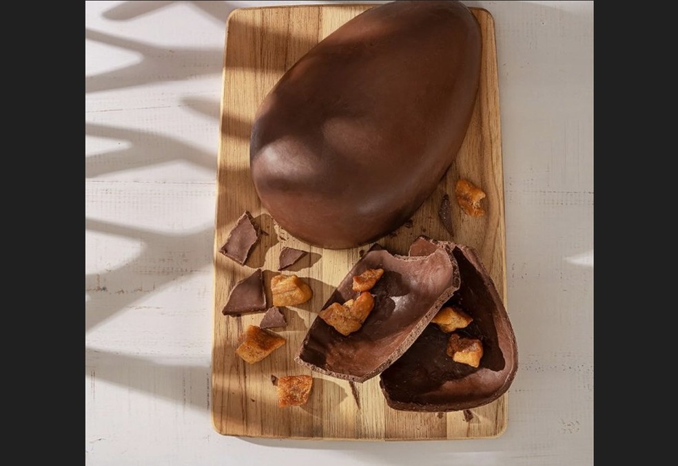 Ovo de Páscoa de chocolate com torresmo — Foto: Reprodução/Redes sociais