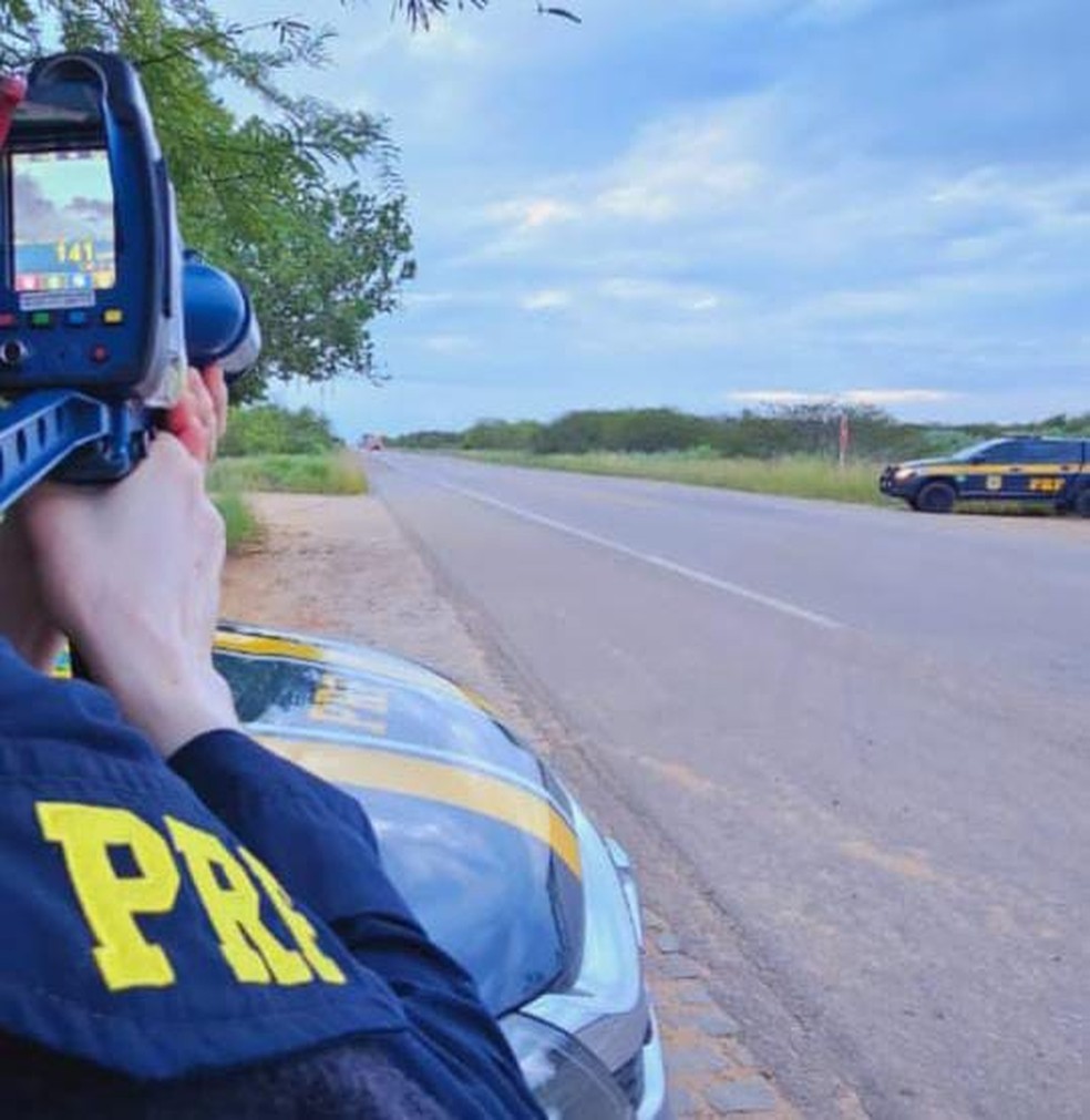Flagras foram feitos atrav&eacute;s de radares nas estradas do RN &mdash; Foto: Divulga&ccedil;&atilde;o/PRF