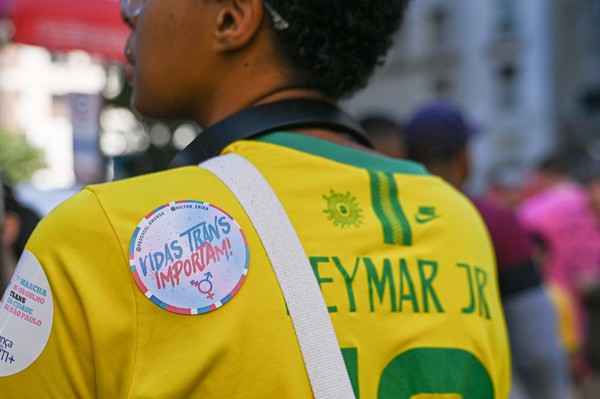 Yalangoch ahmoqlar osilgan bir Dik xususiy