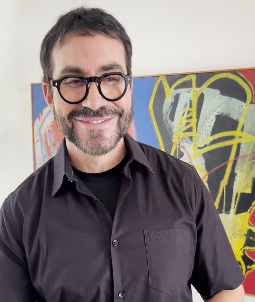 Padre Fábio de Melo relembra homenagem à mãe com bebê reborn: 'a primeira boneca que ela teve na vida quem deu fui eu'