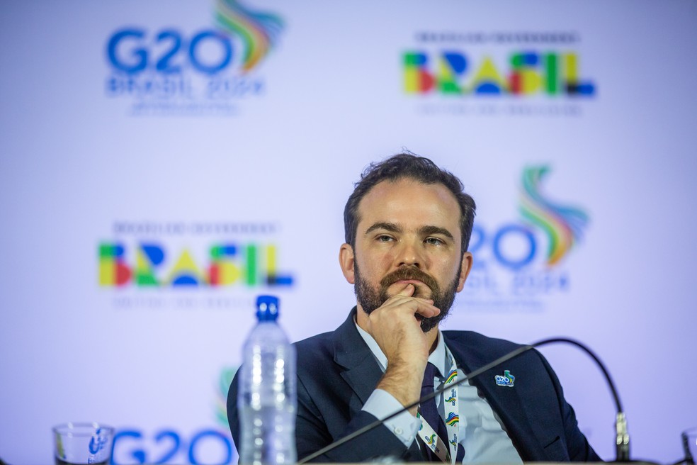 Dario Durigan, secretário-executivo do Ministério da Fazenda, fala em coletiva de imprensa final da Trilha de Finanças do G20 — Foto: Diogo Zacarias/MF