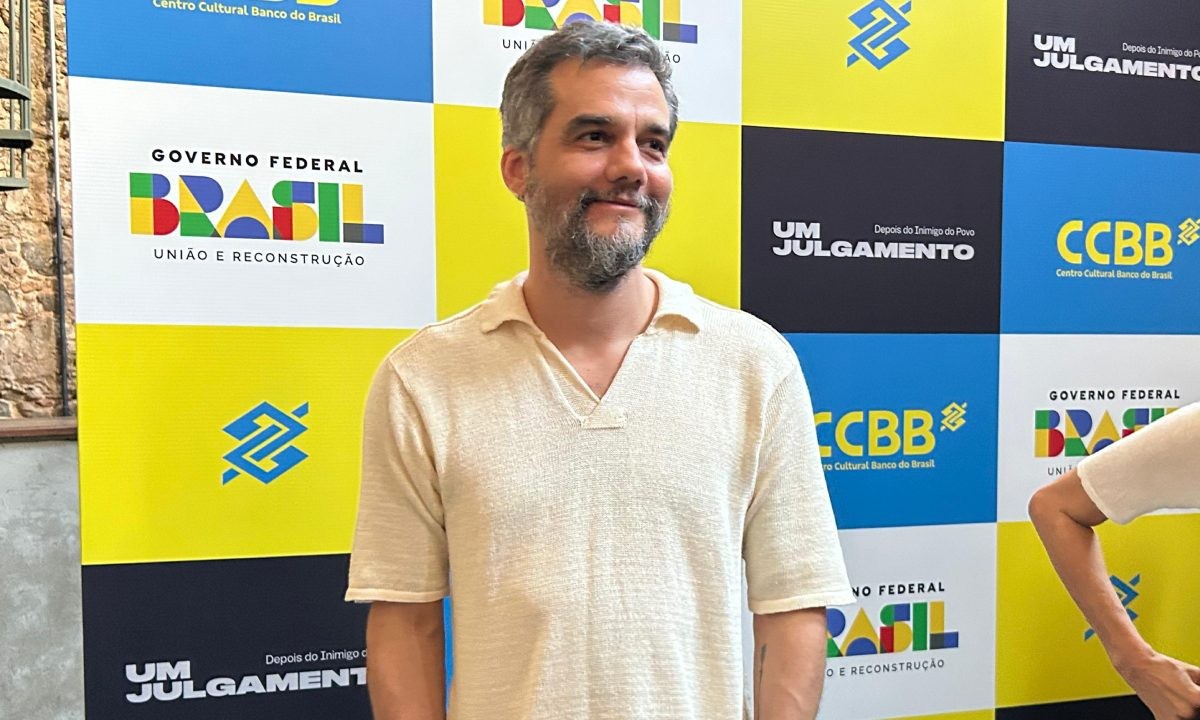 Peça com Wagner Moura abre sessões extras em Salvador após ingressos esgotarem em 18 minutos