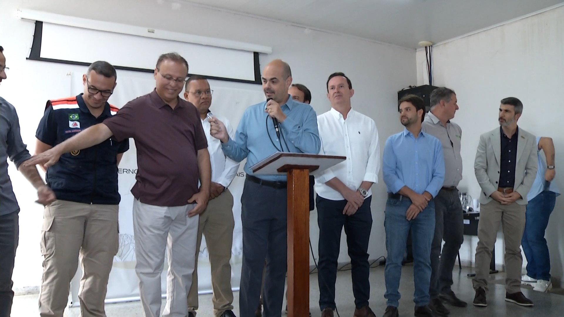 Mateus Simões defende ações contra seca e incêndios em agenda no Norte de Minas