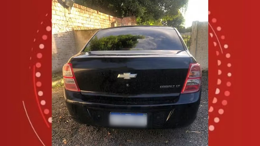 Veículo com restrição de furto em Minas Gerais foi apreendido em Santo Estevão, na Bahia — Foto: Polícia Civil