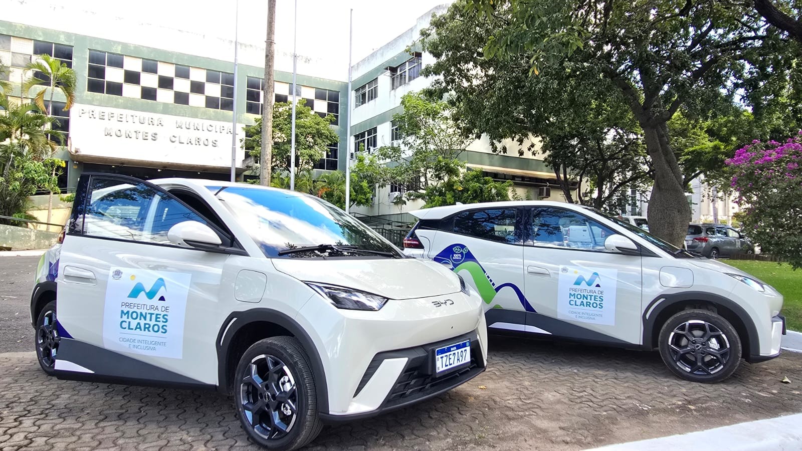 Prefeitura de Montes Claros adquire veículos elétricos