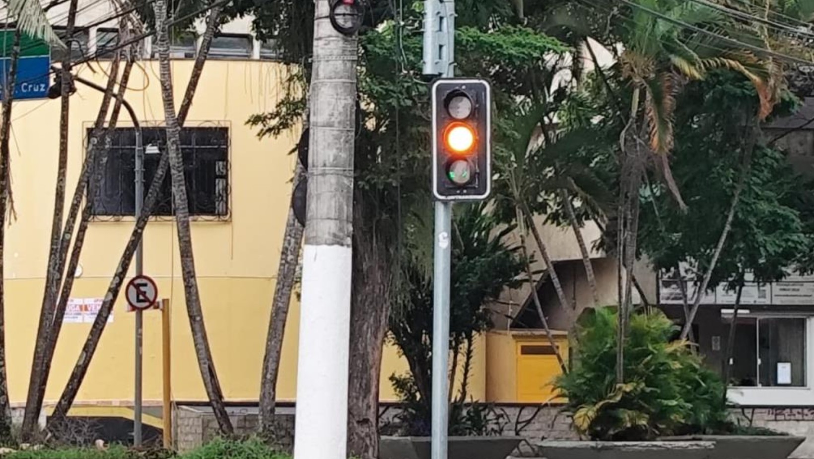 Taubaté amplia locais com semáforos no modo 'amarelo intermitente' durante a madrugada; confira