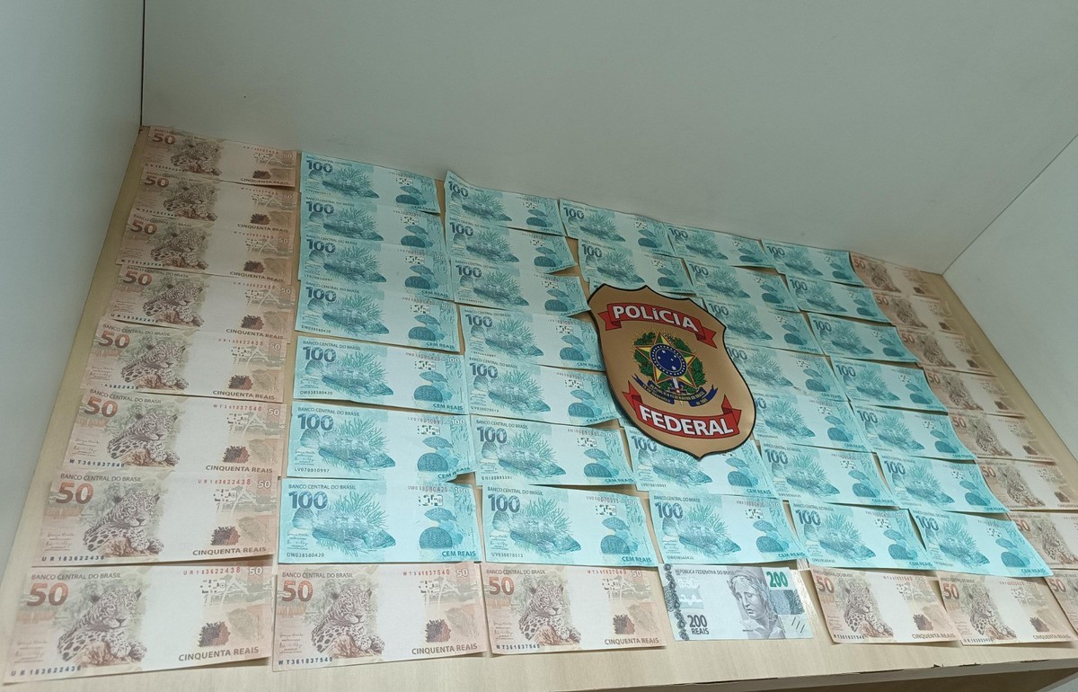 homem-flagrado-com-mais-de-r-5-mil-em-dinheiro-falso-preso-em