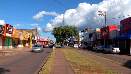 Avenida Tocantins é uma das mais movimentadas de Palmas e aquece o comércio da cidade