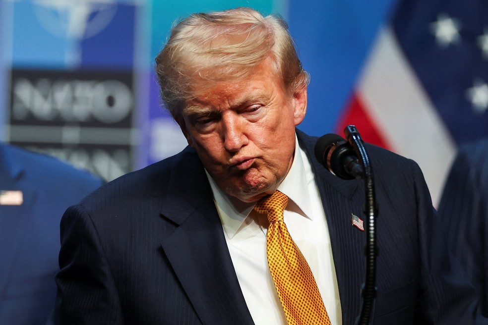 O presidente dos EUA, Donald Trump, reage enquanto fala com a imprensa no dia da cúpula de líderes da OTAN em Ancara, Turquia, em 8 de julho de 2026 — Foto: REUTERS/Umit Bektas