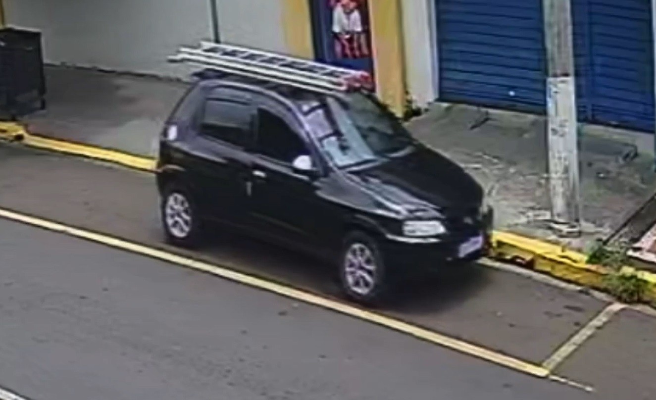 Vídeo: homem se passa por técnico de manutenção e furta casa de idosa no Bairro Alto em Piracicaba