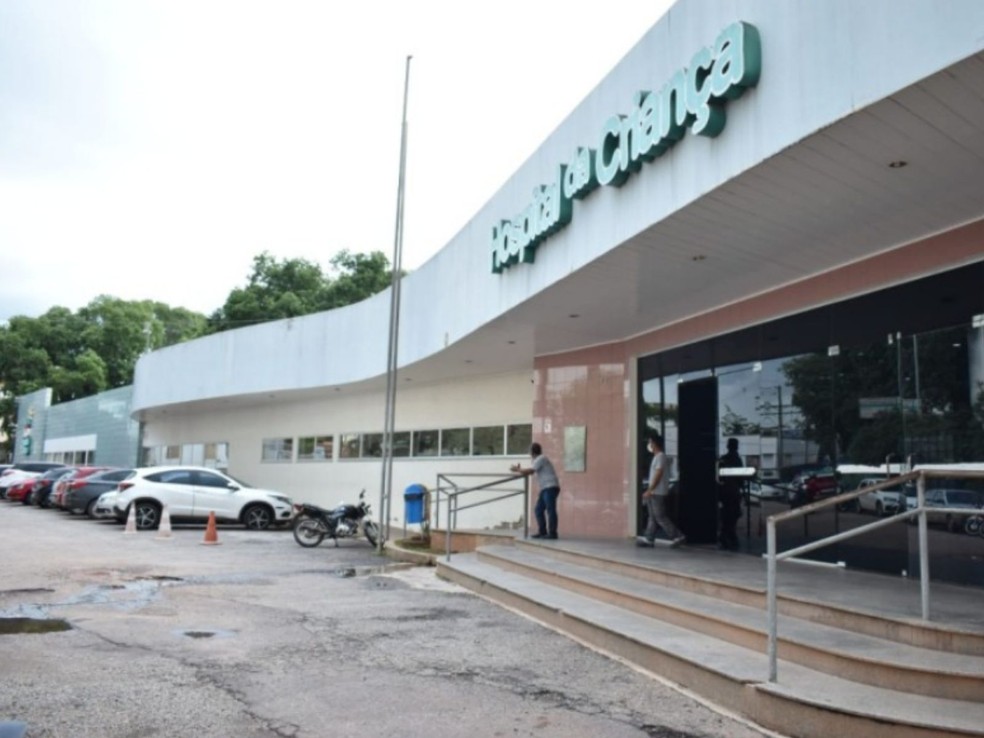 Criança se recupera no Hospital da Criança, em Rio Branco — Foto: Secom/AC