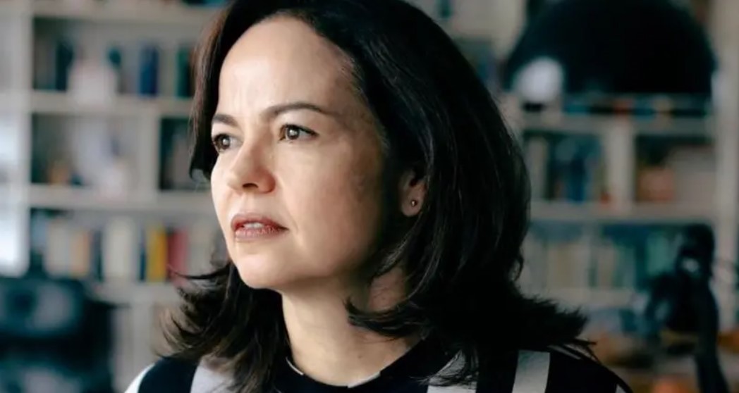 'O estupro não acontece no beco escuro. A garota do Rio foi atacada durante uma relação em que depositou muita confiança', diz escritora