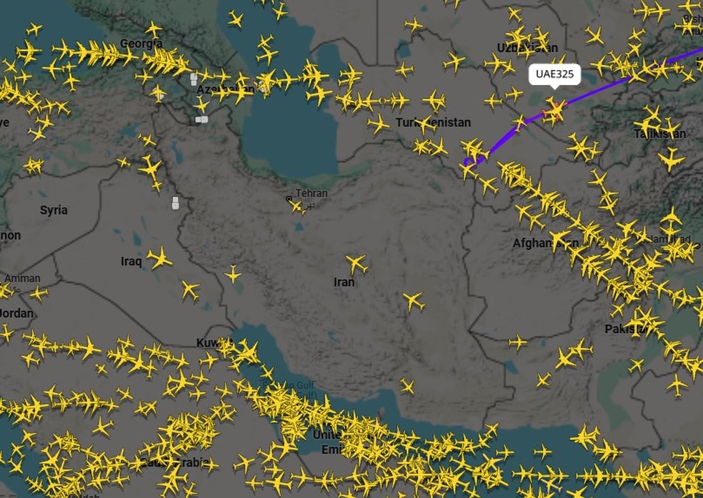 Captura de imagem do site FlightRadar24 mostra espaço aéreo do Irã esvaziado em 14 de janeiro de 2025 — Foto: Reprodução/FlightRadar24