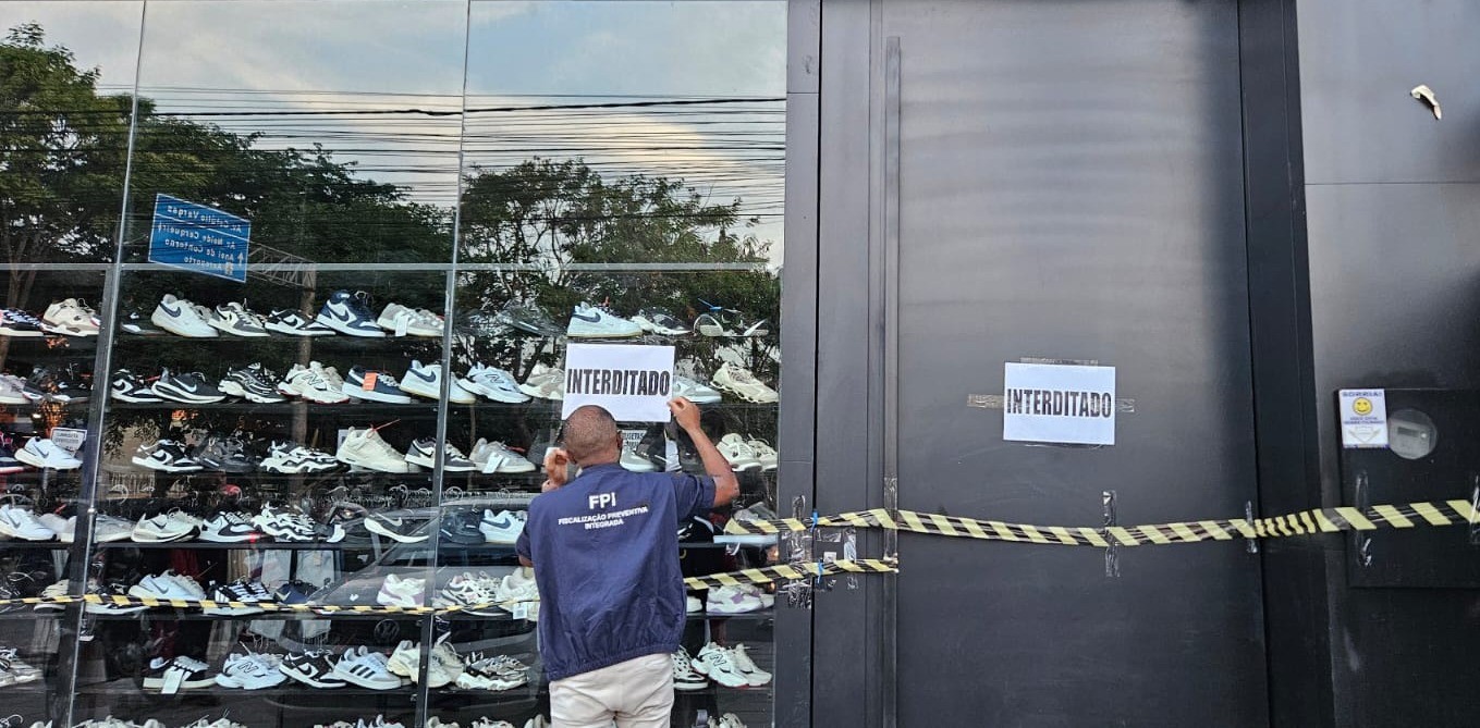 Mais de R$ 2 milhões em produtos falsificados são apreendidos durante operação em Feira de Santana