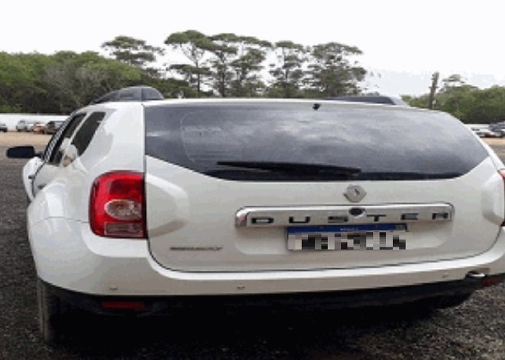 Renault Duster 16 e 4X2, ano 2013/2014 — Foto: Detran/Divulgação